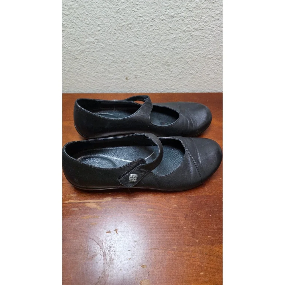 Dansko Mary Jane Shoes Women's 40 Black Leather Comfort Strap Flats